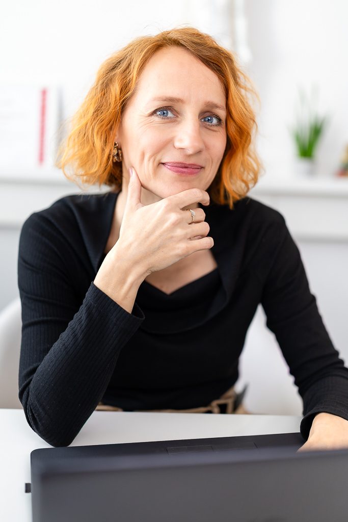 Kateřina Krajňák, terapeutka tradiční čínské medicíny, ve své ordinaci v Plzni